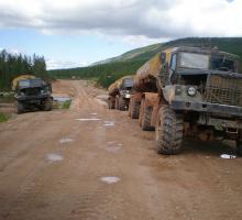 Доставка грузов производится специализированной техникой